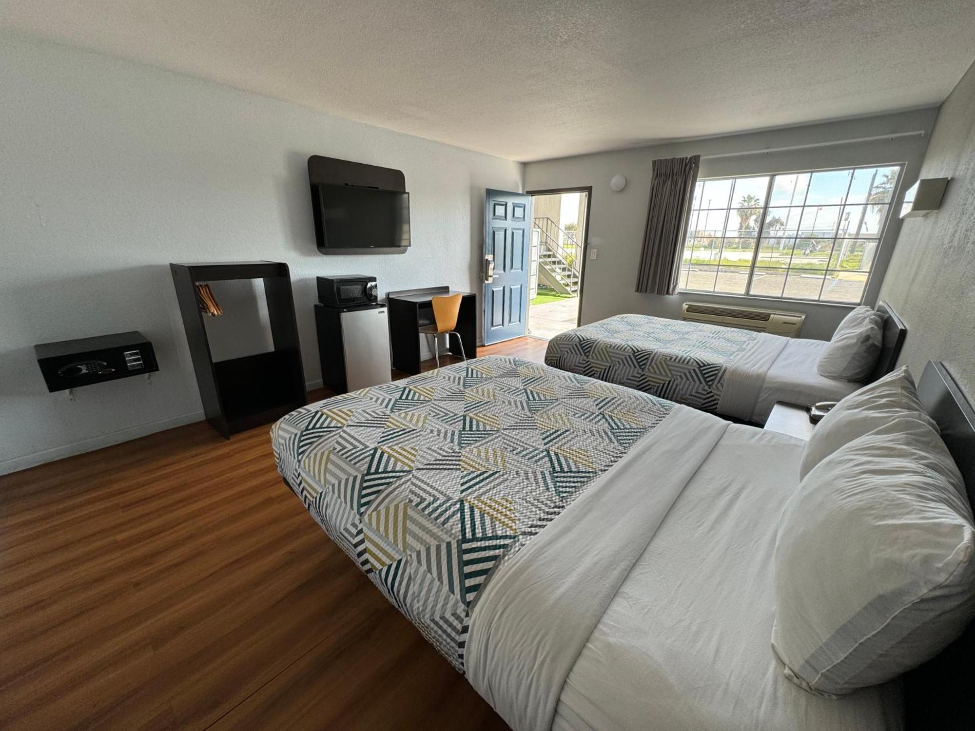 Motel 6-Delano, Ca Екстериор снимка