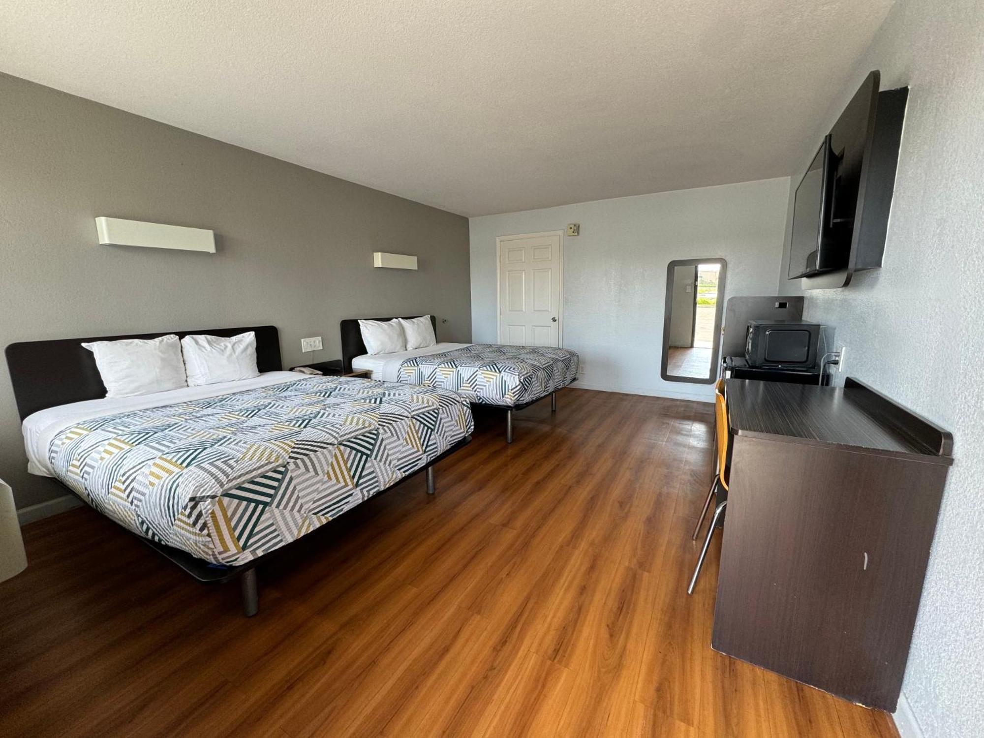Motel 6-Delano, Ca Екстериор снимка
