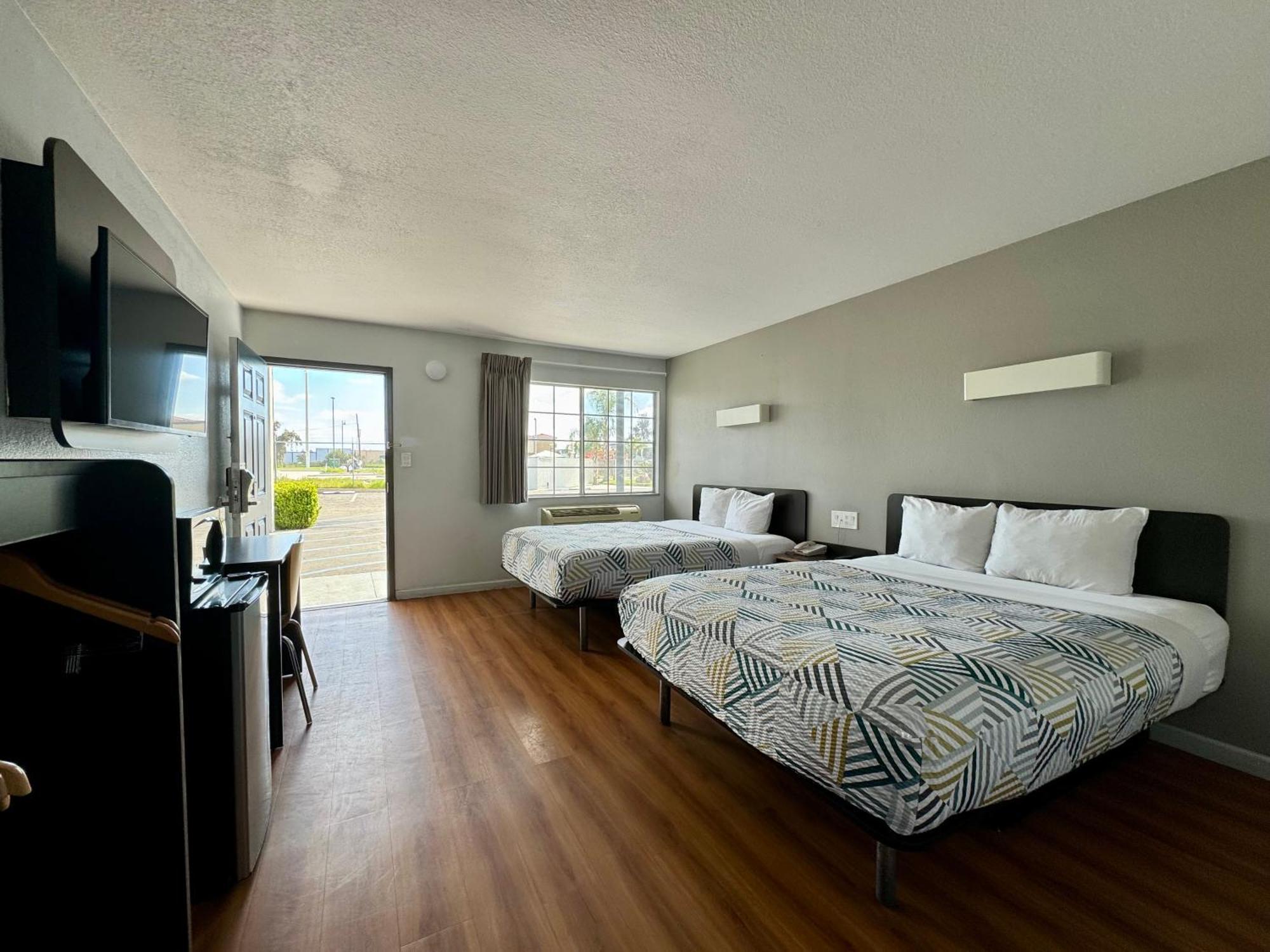 Motel 6-Delano, Ca Екстериор снимка