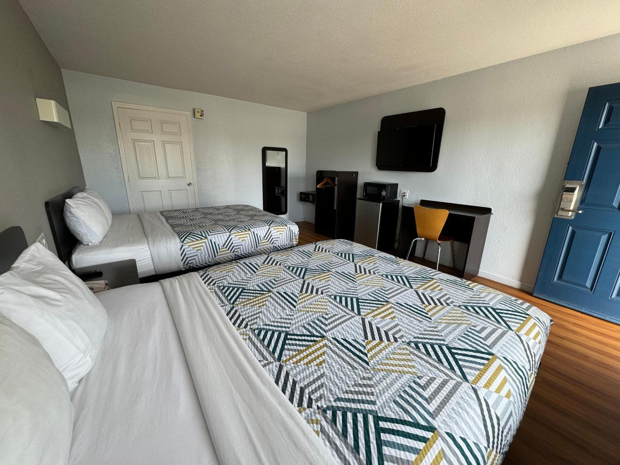 Motel 6-Delano, Ca Екстериор снимка