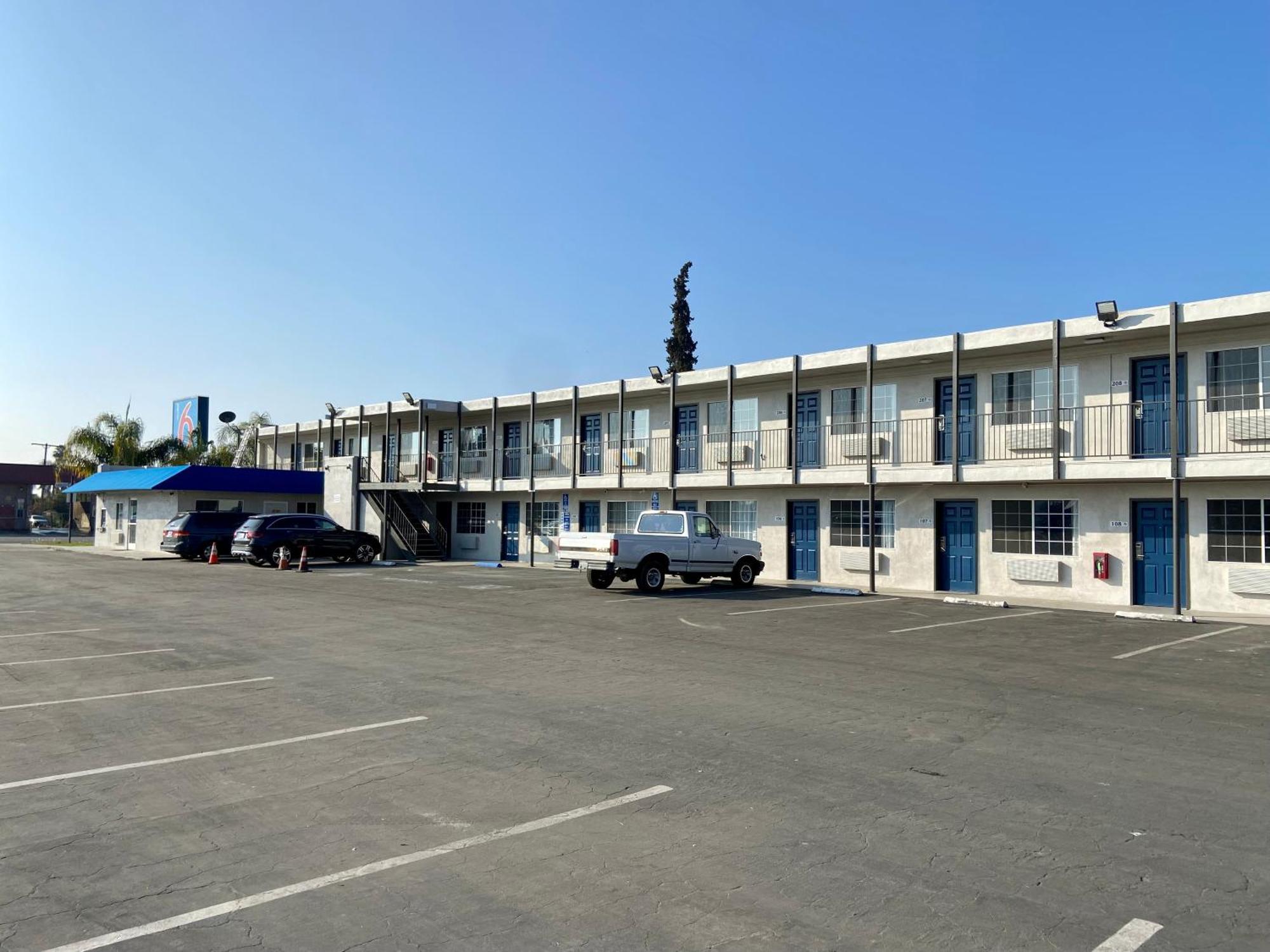 Motel 6-Delano, Ca Екстериор снимка