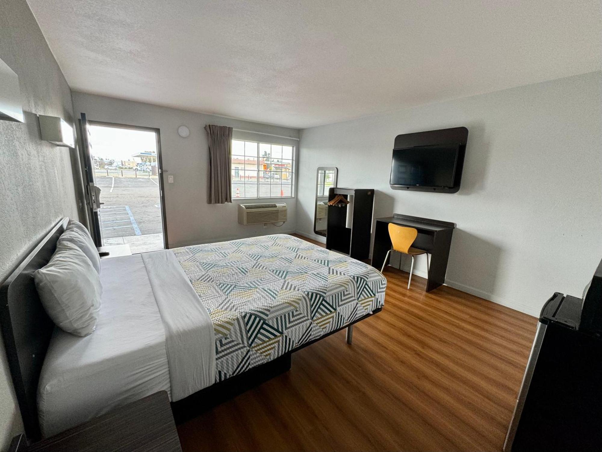 Motel 6-Delano, Ca Екстериор снимка