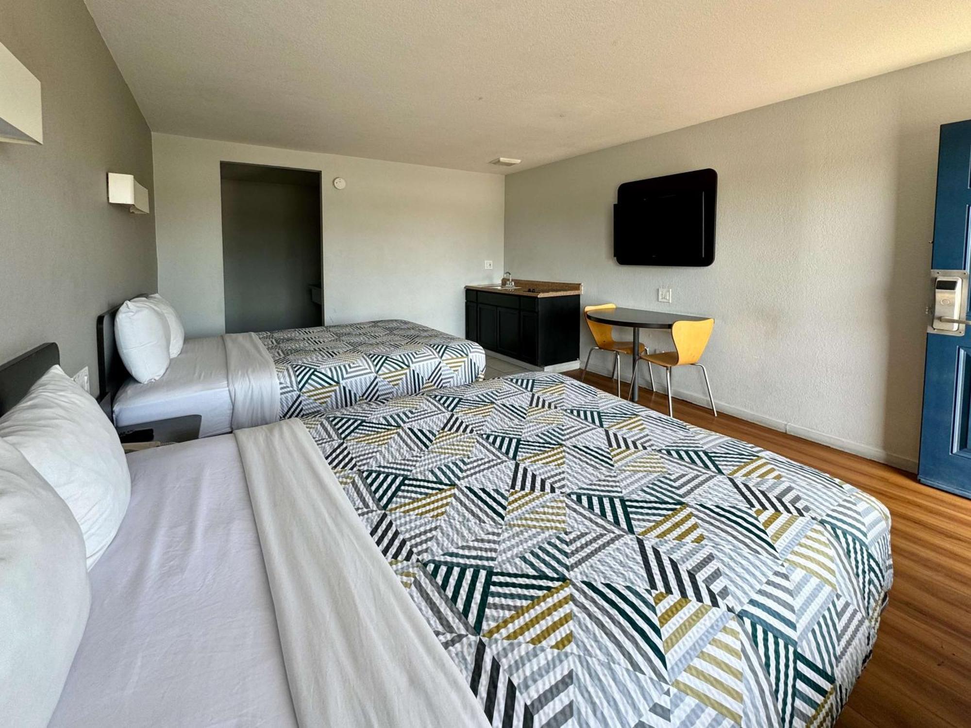 Motel 6-Delano, Ca Екстериор снимка