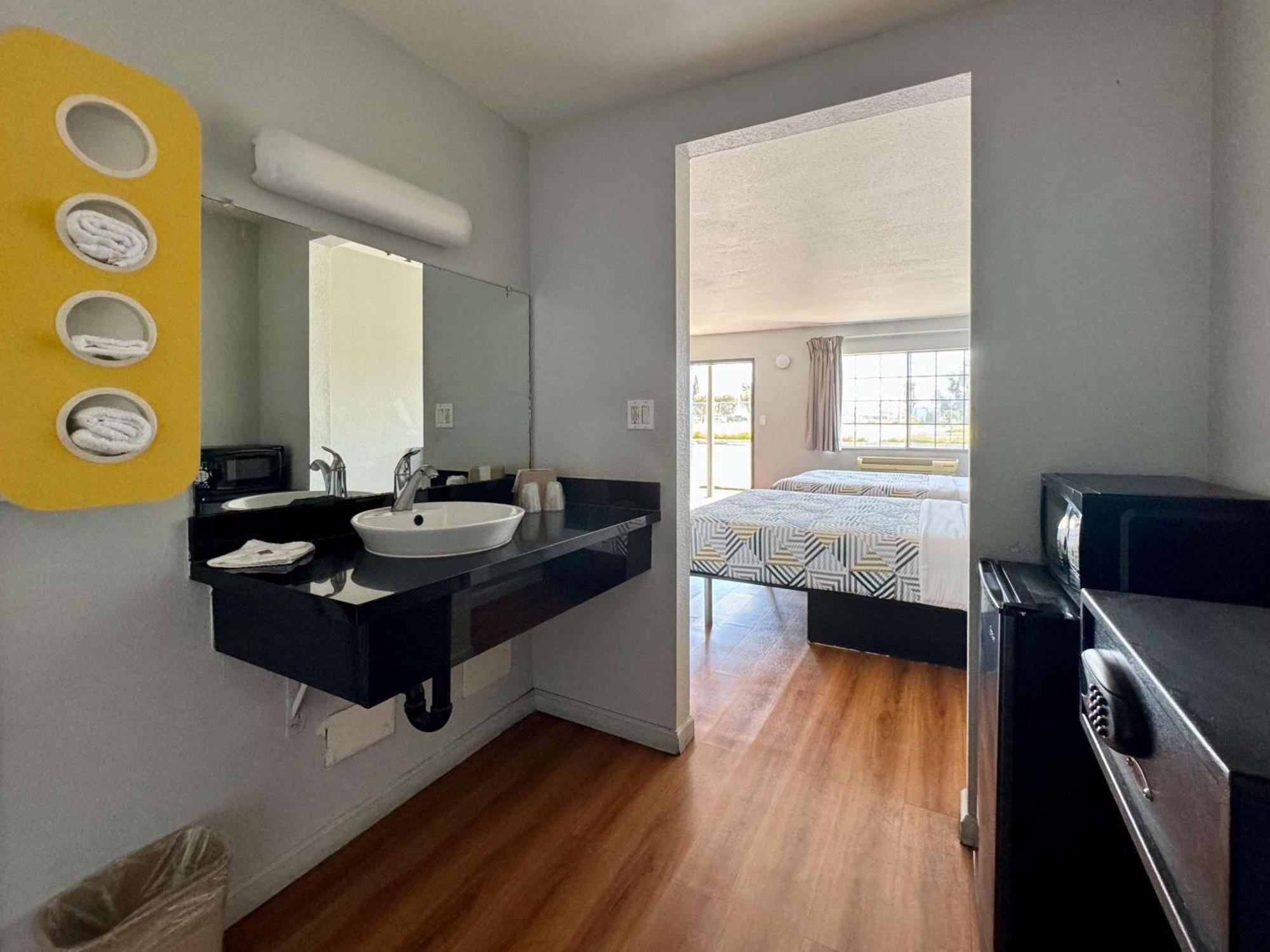 Motel 6-Delano, Ca Екстериор снимка