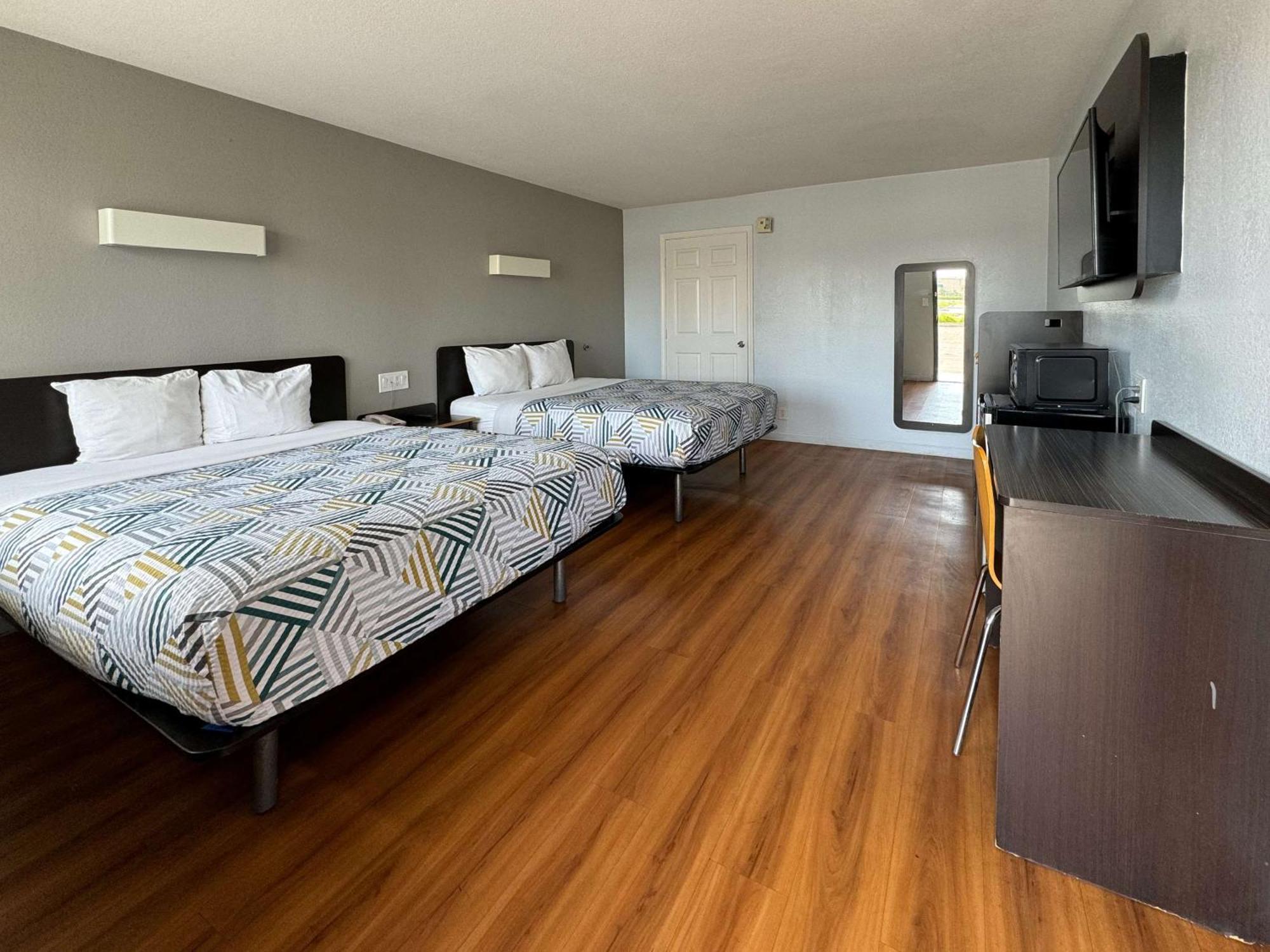 Motel 6-Delano, Ca Екстериор снимка