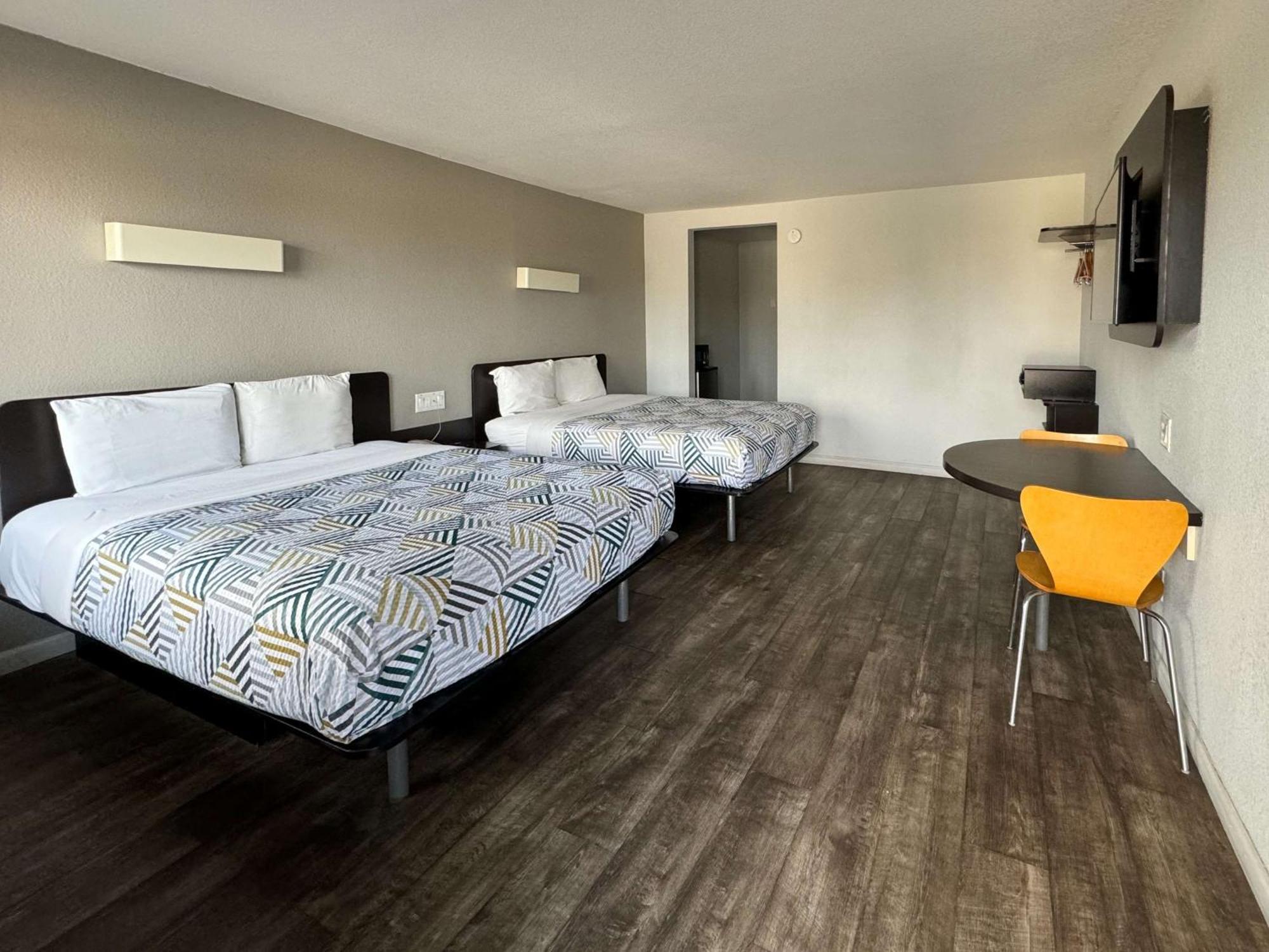 Motel 6-Delano, Ca Екстериор снимка