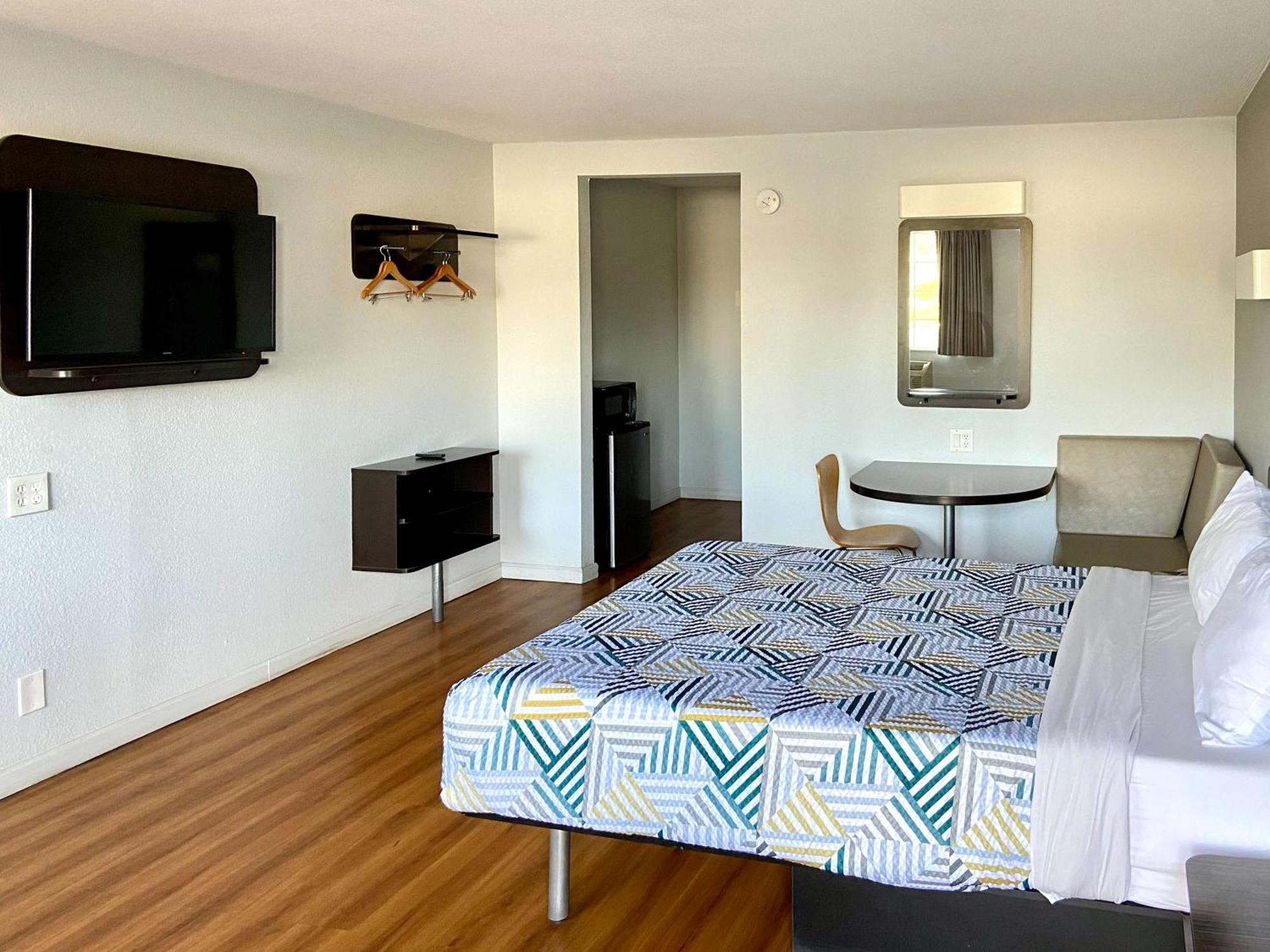 Motel 6-Delano, Ca Екстериор снимка